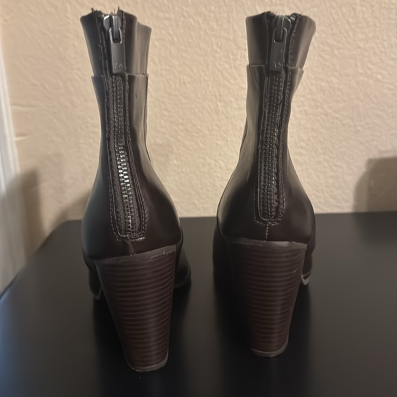 Target Brown Heeled Boots with Side Zipper - Picture 5 of 5